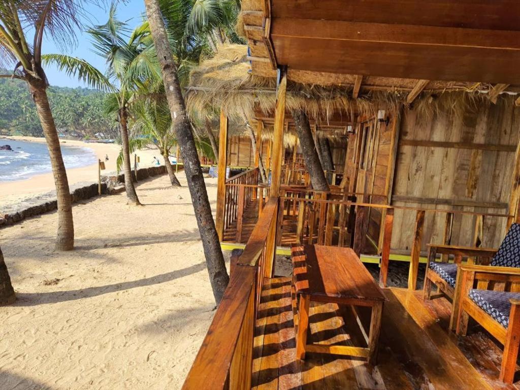 Sea Front Cottage Little Khola Cola Exterior foto